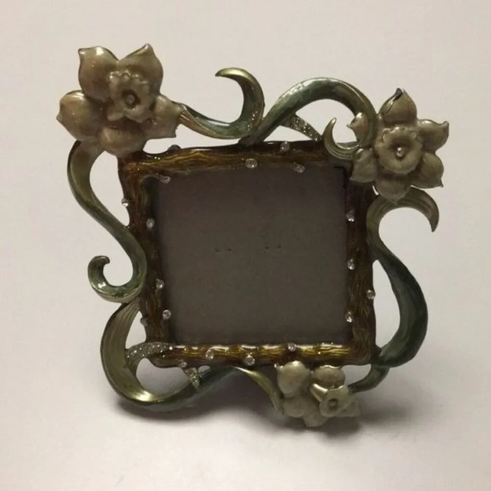 N/A this ornate
