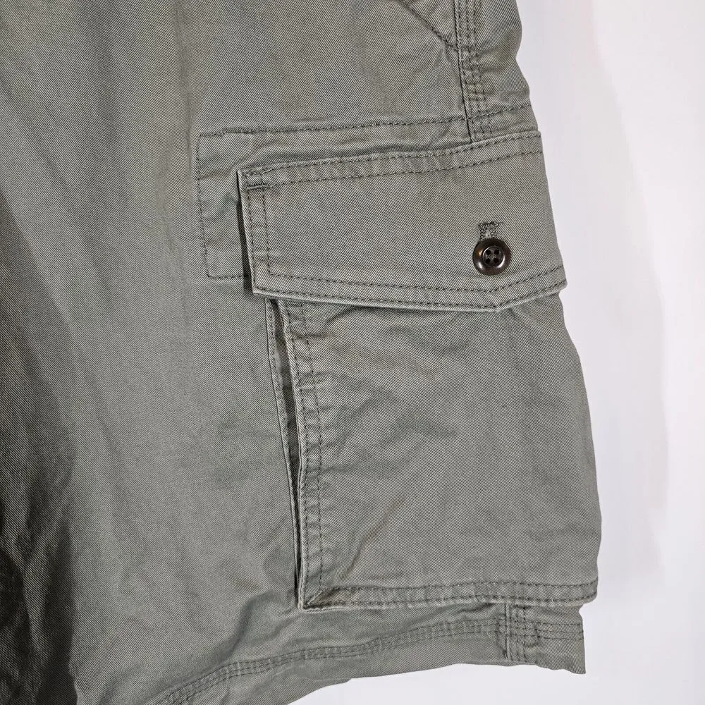 GAP Flex Cargo Shorts Flat Front Pockets Casual Vintage Wash Green 36* (*Tag 34)