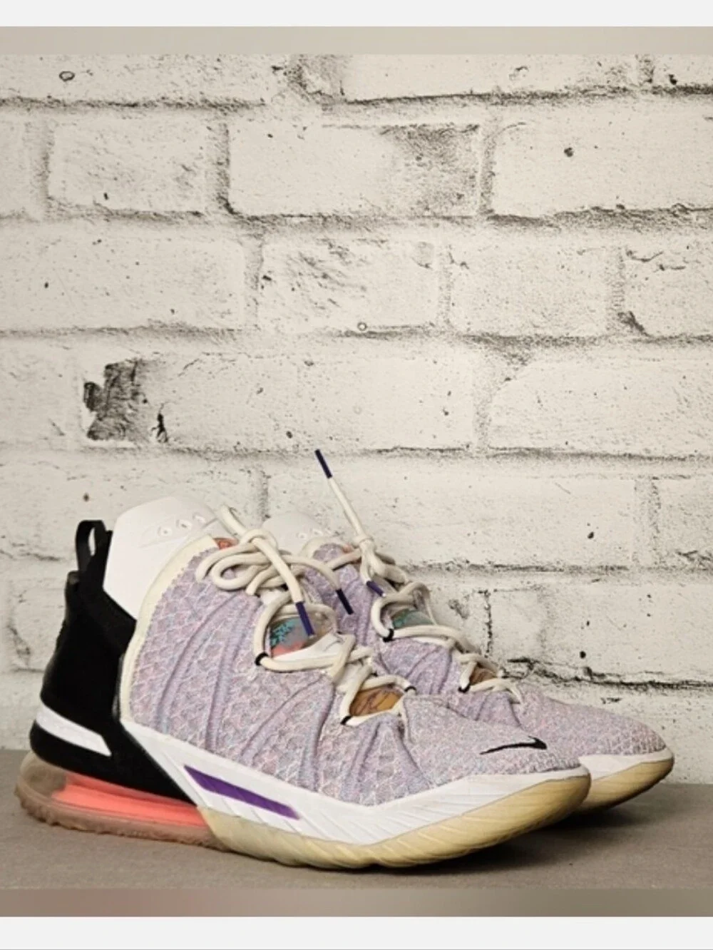 Nike lebron basketball