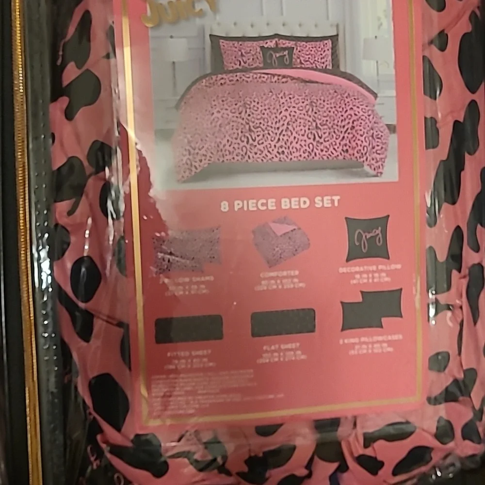 Juicy Couture bold pink