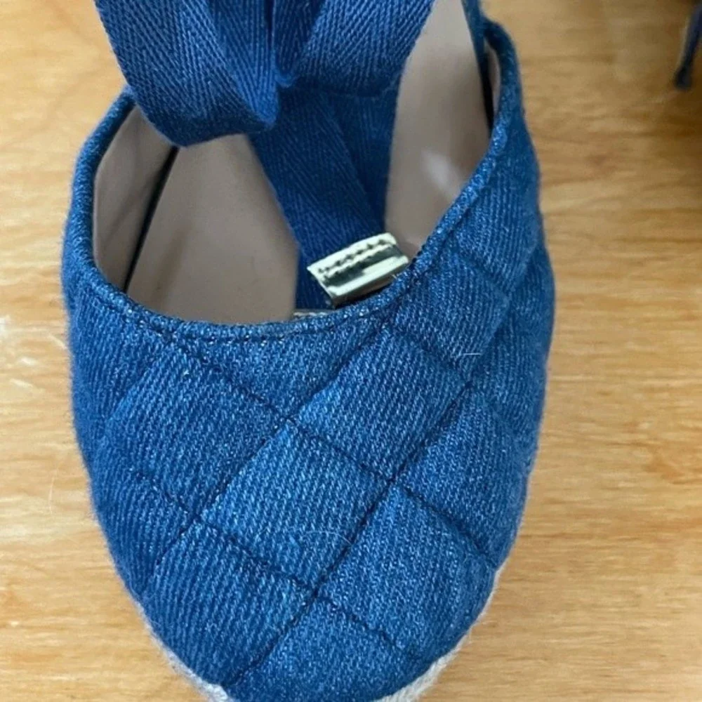 Shoe Dazzle espadrille wedge