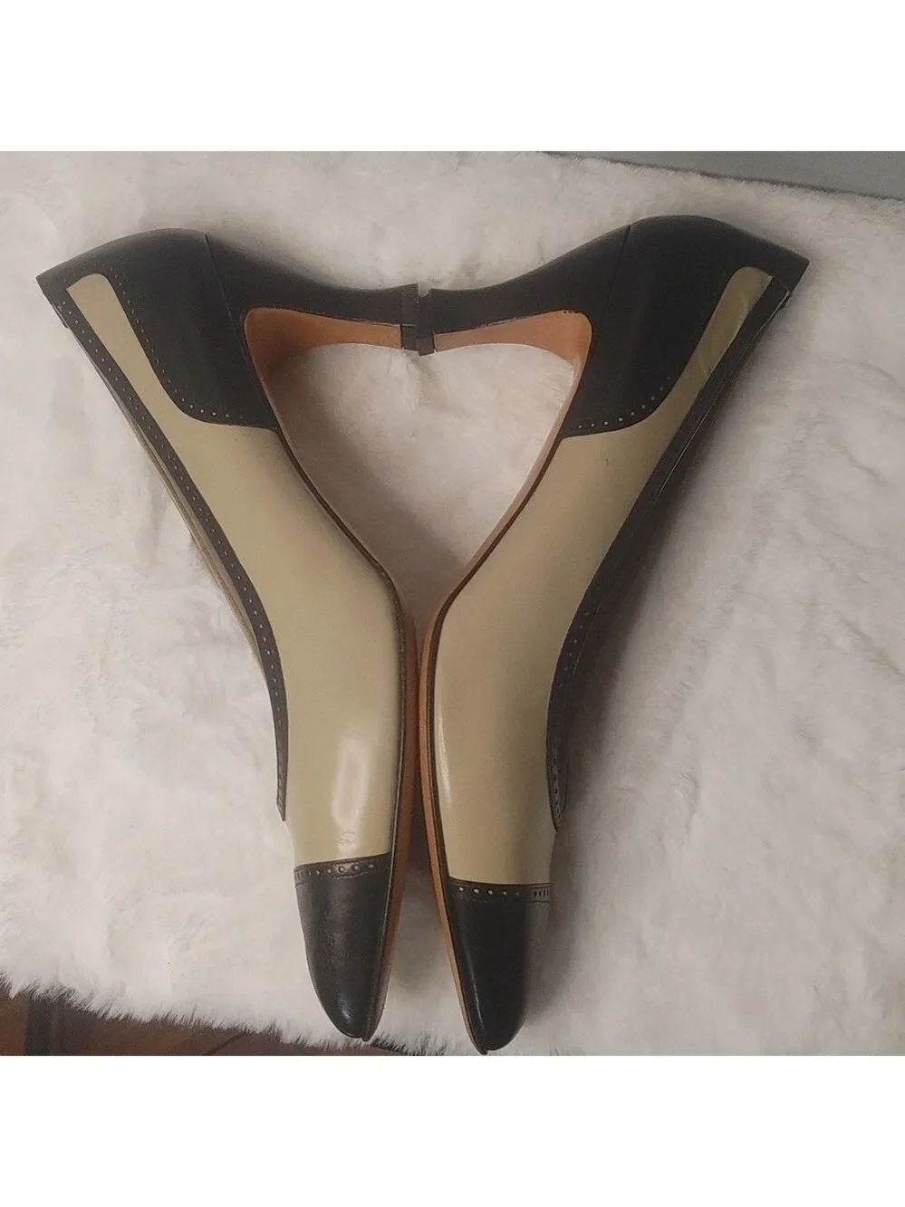 Salvatore Ferragamo heel will