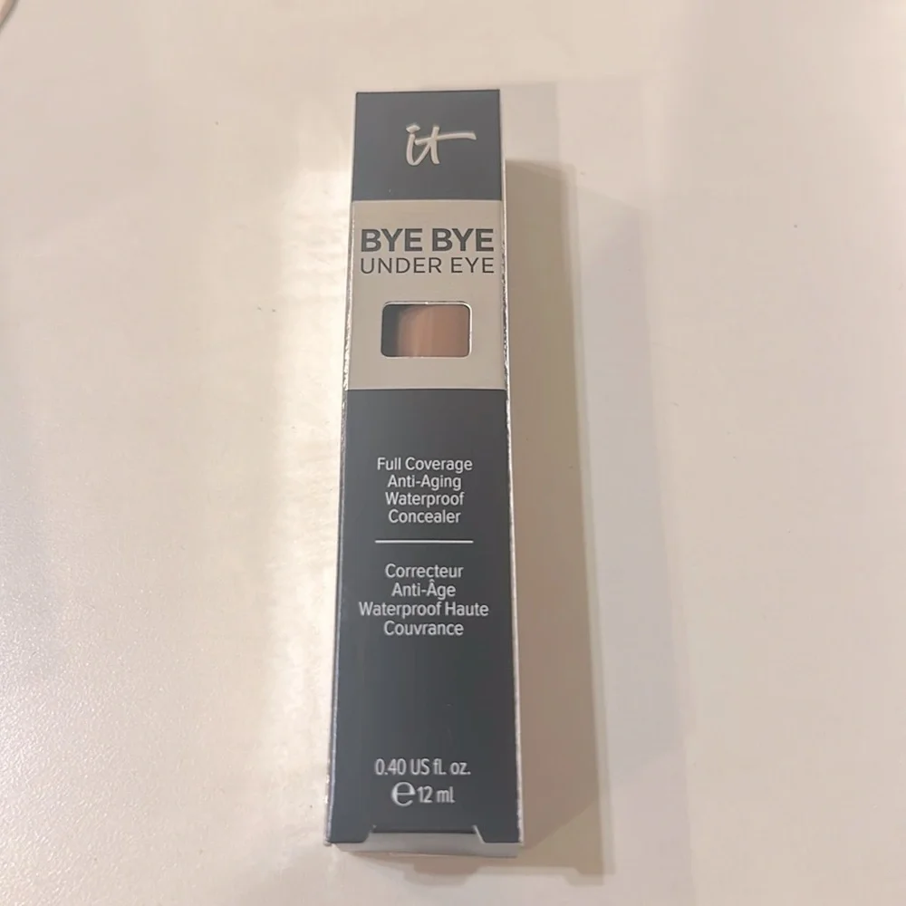 it cosmetics bye under