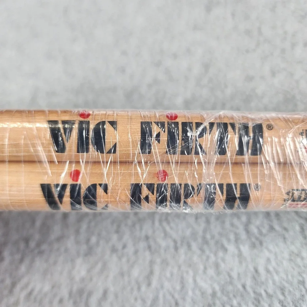 Vic Firth American Classic Hickory Drumsticks Wood 5A‎ 16 Inch Long
