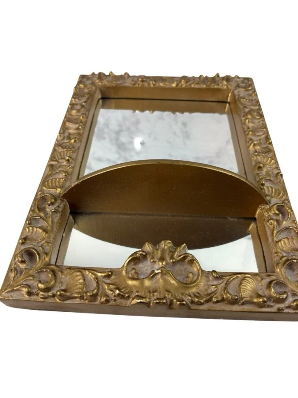 Unbranded vintage gold