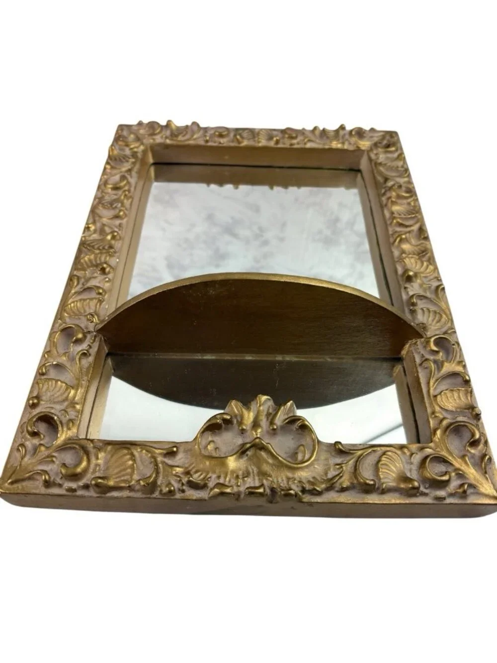 Unbranded vintage gold