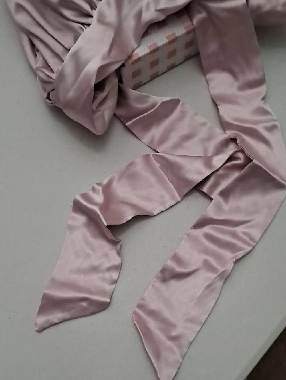 Neoviva pink satin
