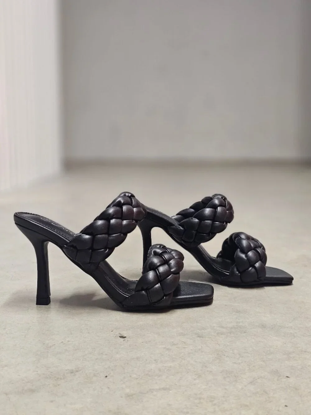 N/A these black