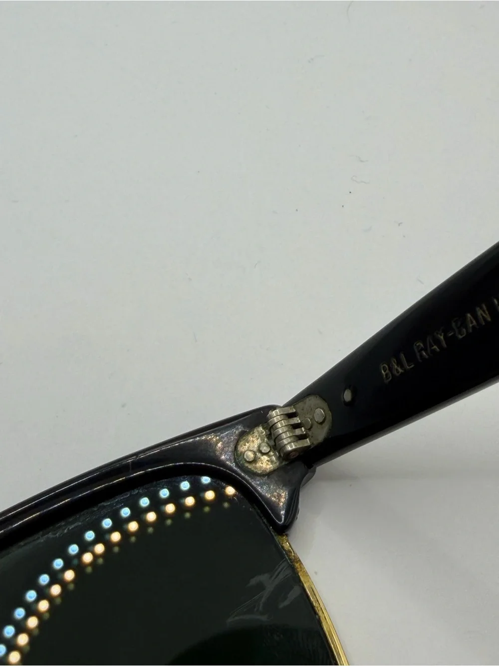 Ray-Ban questions leave