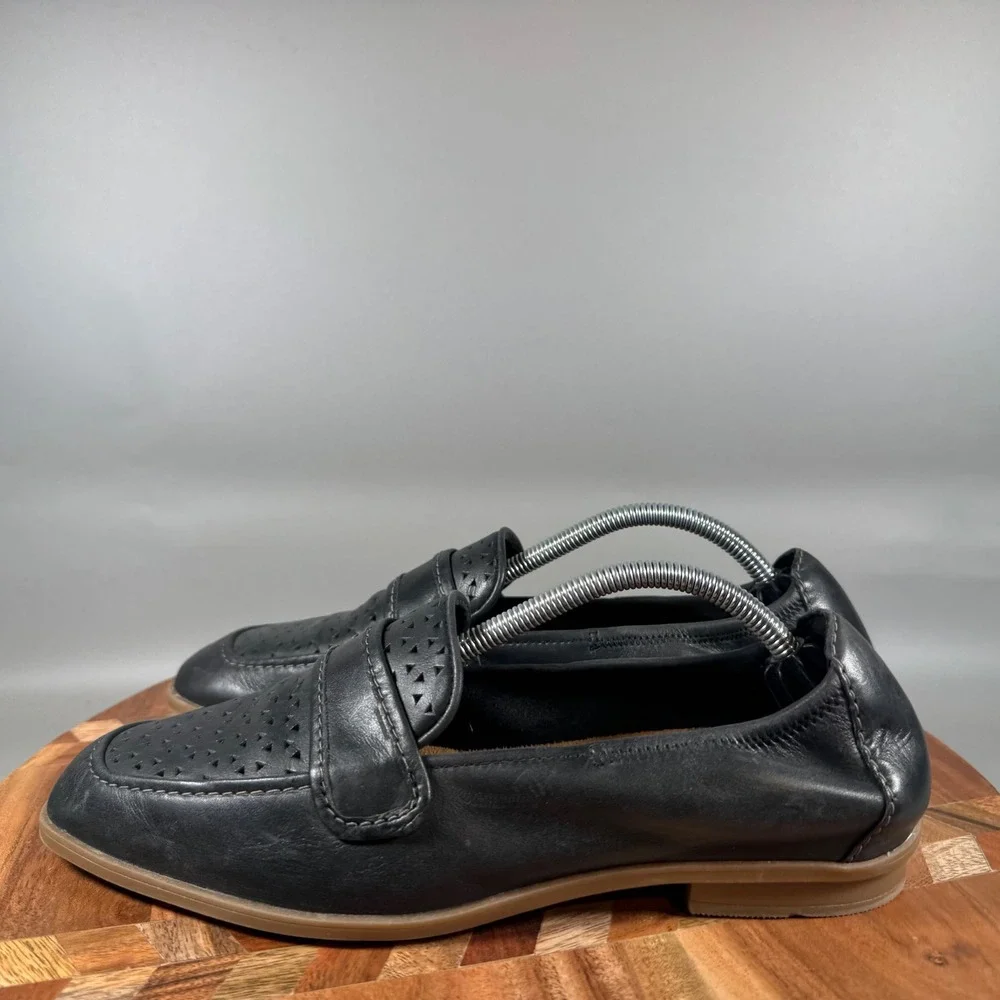 Clarks Collection good used
