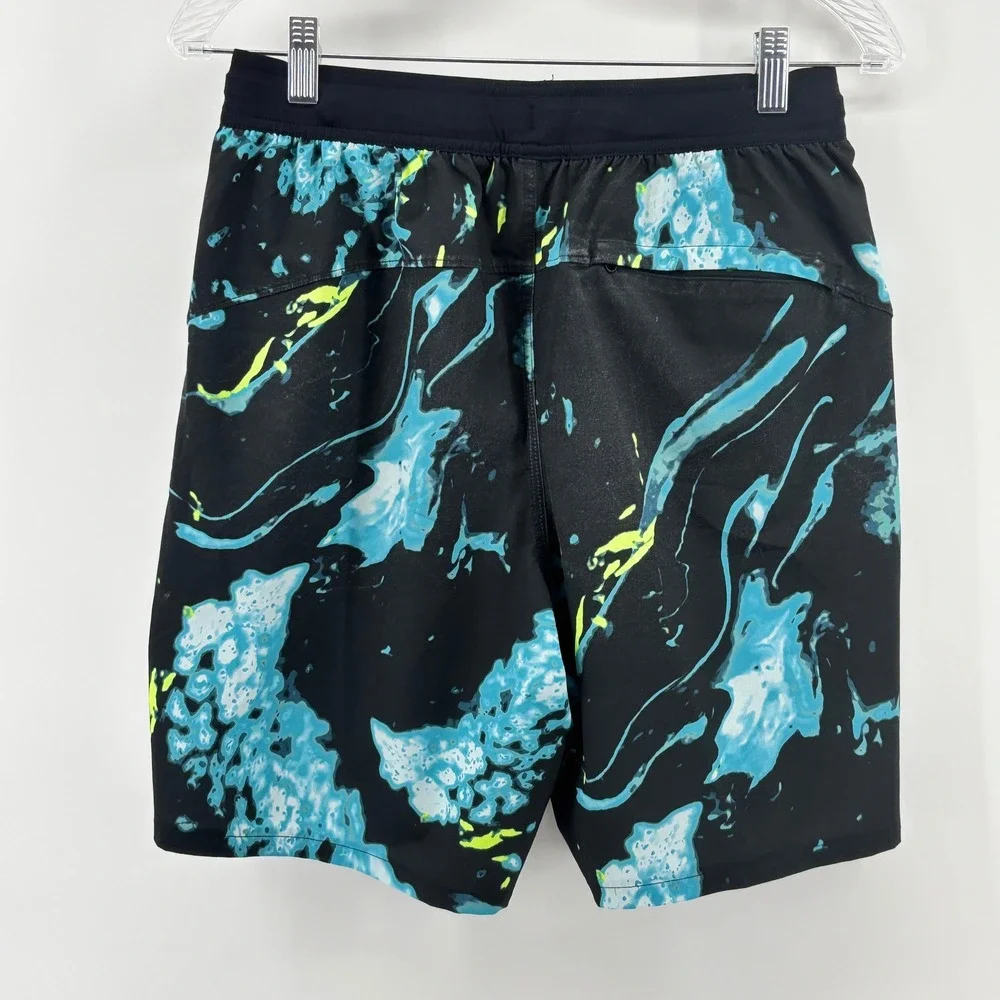 Under Armour Mens Loose Fit‎ Athletic Shorts Black Blue Marble Print Medium 7in