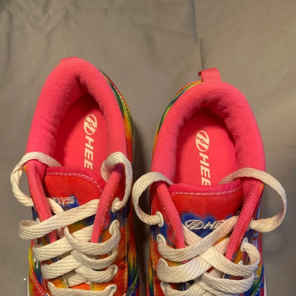 Heelys roll into