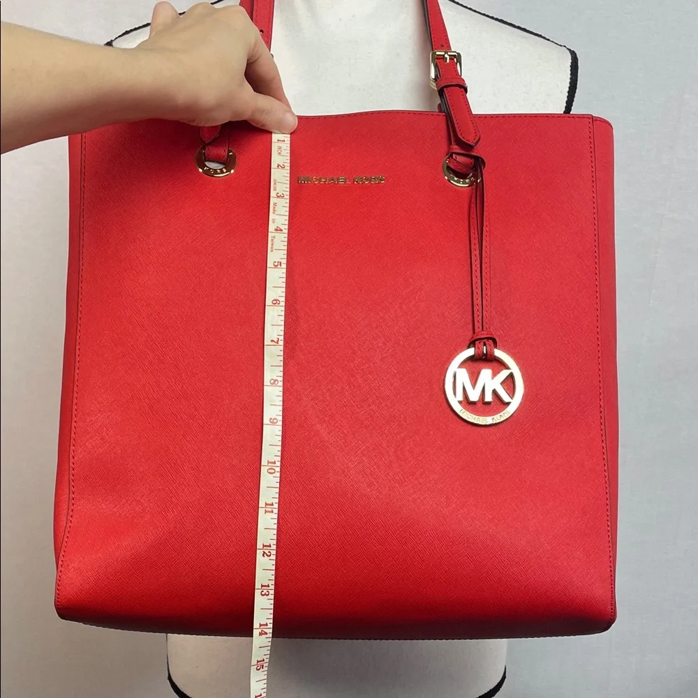 Michael Kors chic versatile