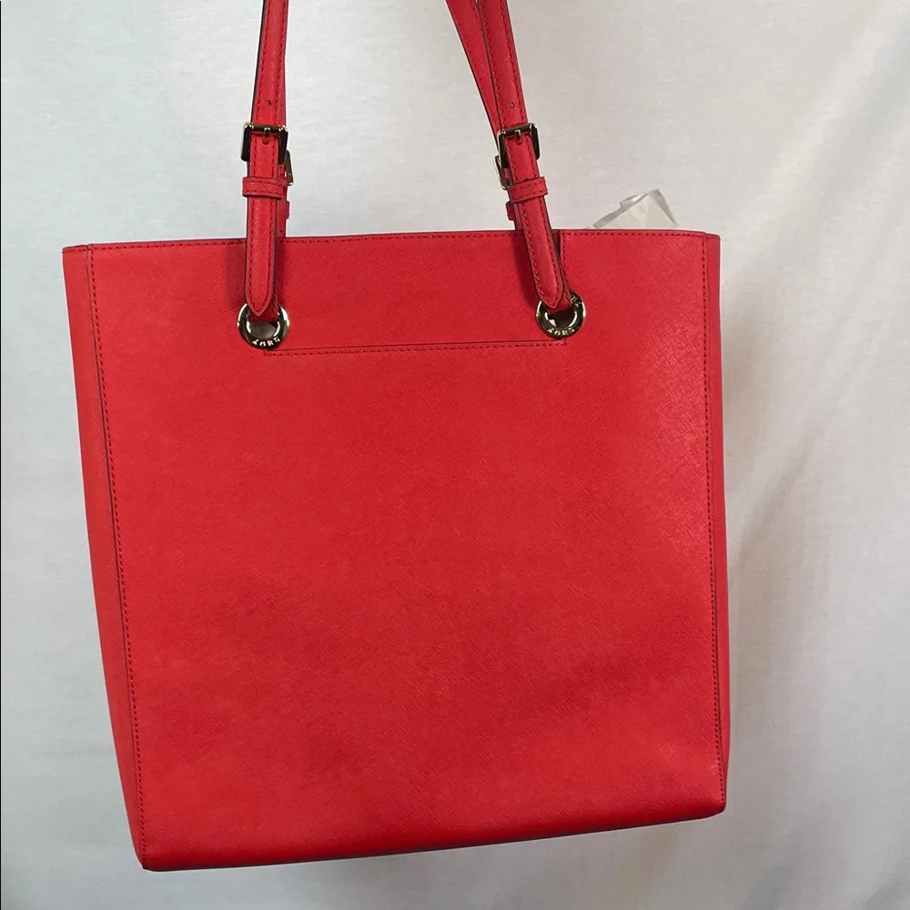 Michael Kors chic versatile