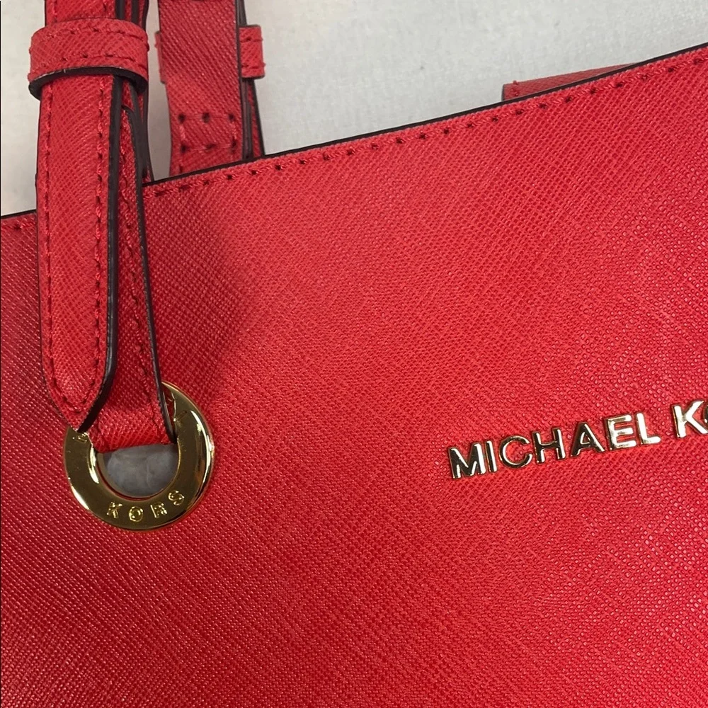 Michael Kors chic versatile