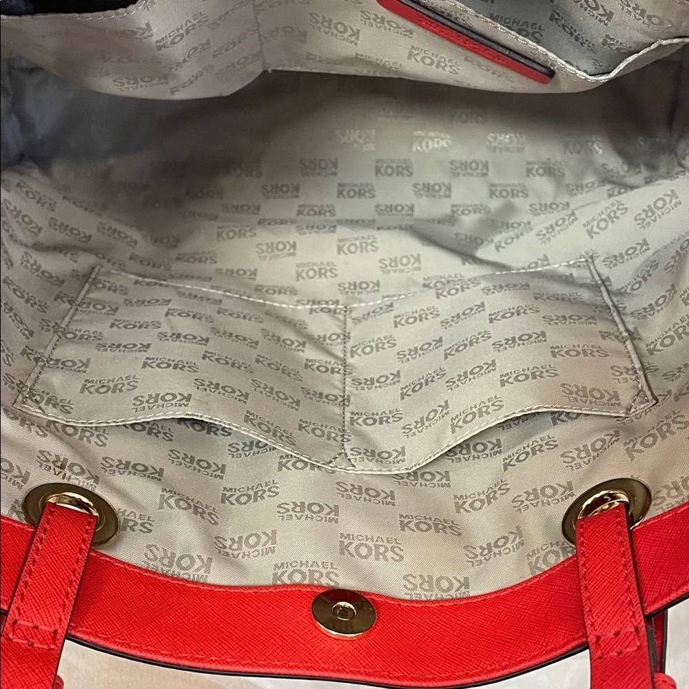 Michael Kors chic versatile
