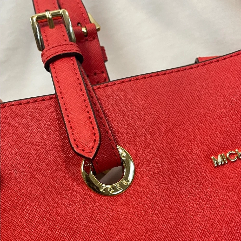 Michael Kors chic versatile