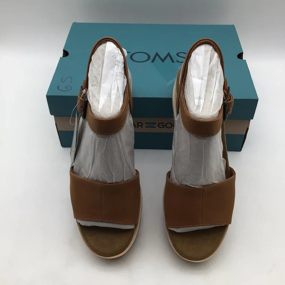 Toms diana platform