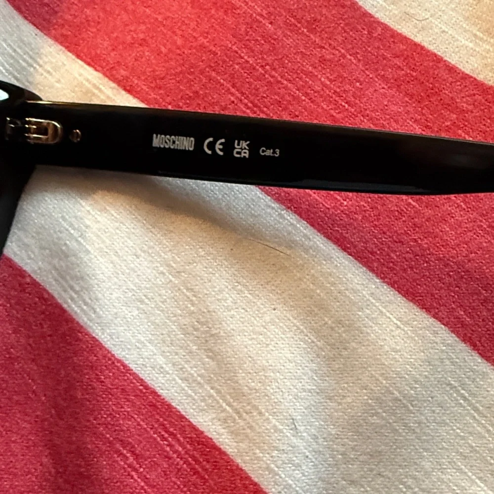 Moschino Teddy Bear Collection MOS122S Black Cat-Eye Sunglasses NIC
