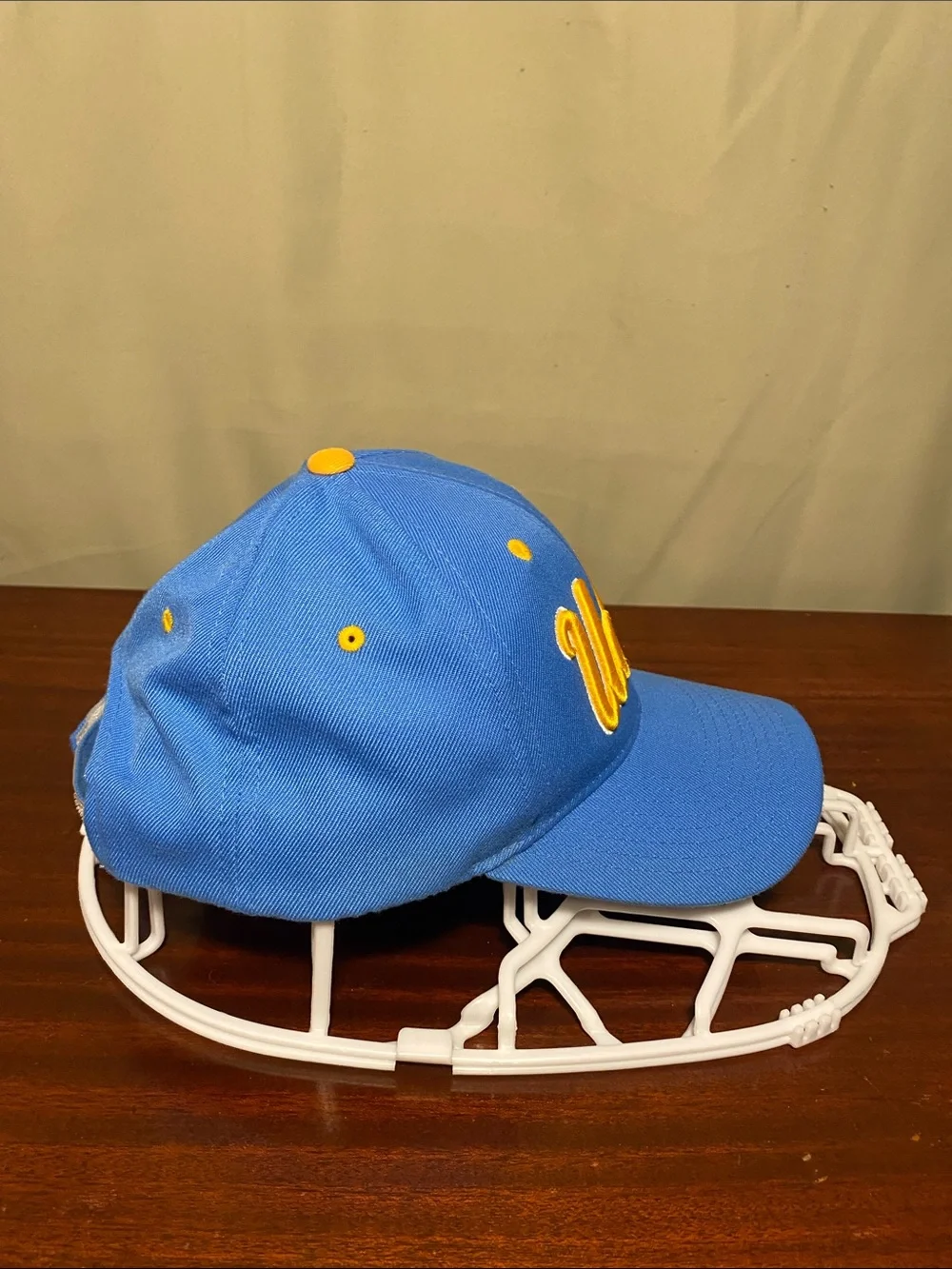 Zephyr hat scripted