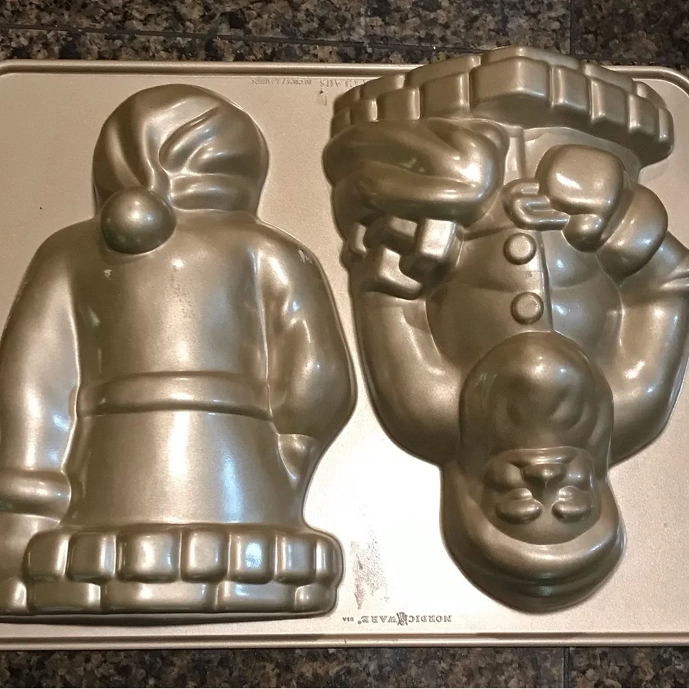 Nordic Ware pan baking shaped
