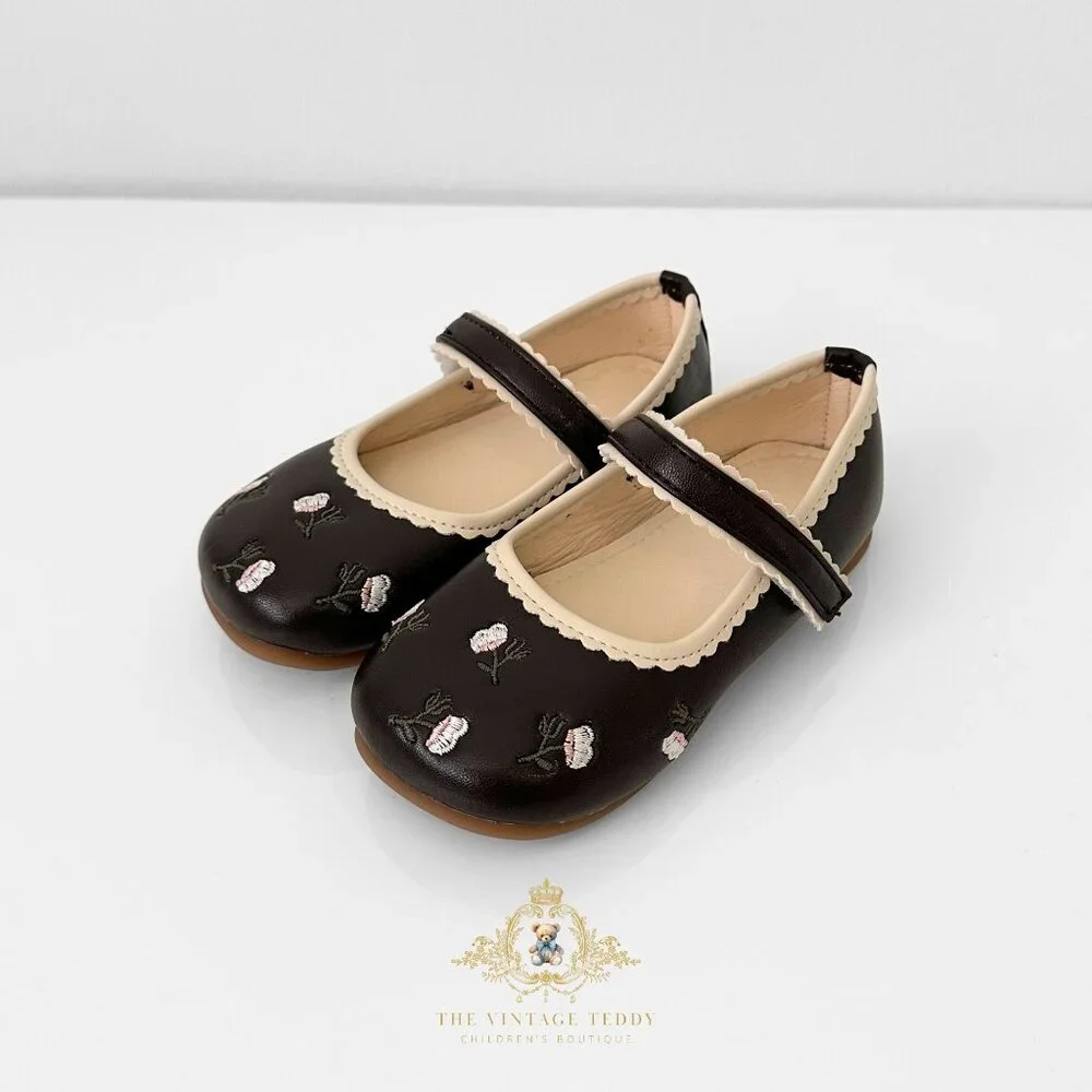 NWT Pretty Girls Mary Jane Flats Embroidered Cute Children's Shoes Brown 11.5