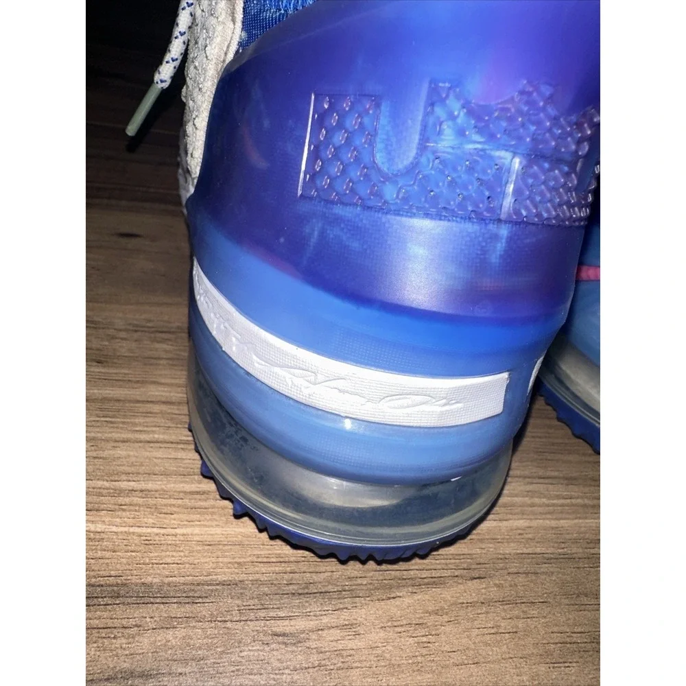 Nike good used