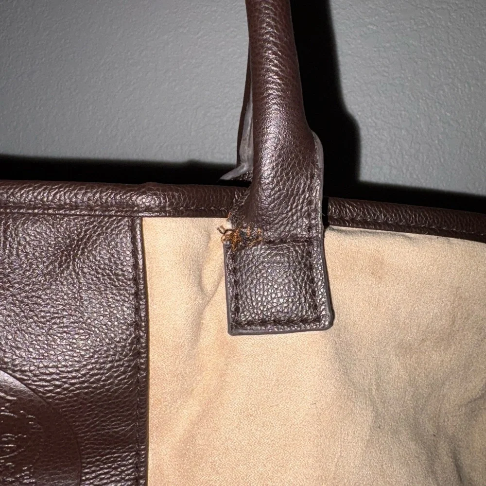 Vince Camuto strap use