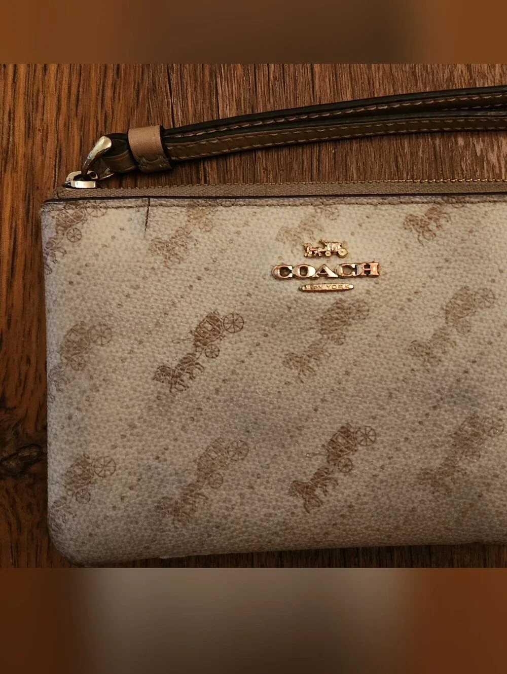 Vintage Coach Carriage Logo Signature Wristlet with Gold Logo - Great Shape!!