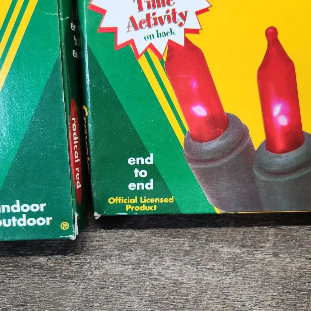 2 Boxes New Vintage 1996 Crayola Favorite Colors 100 Light Set Radical Red