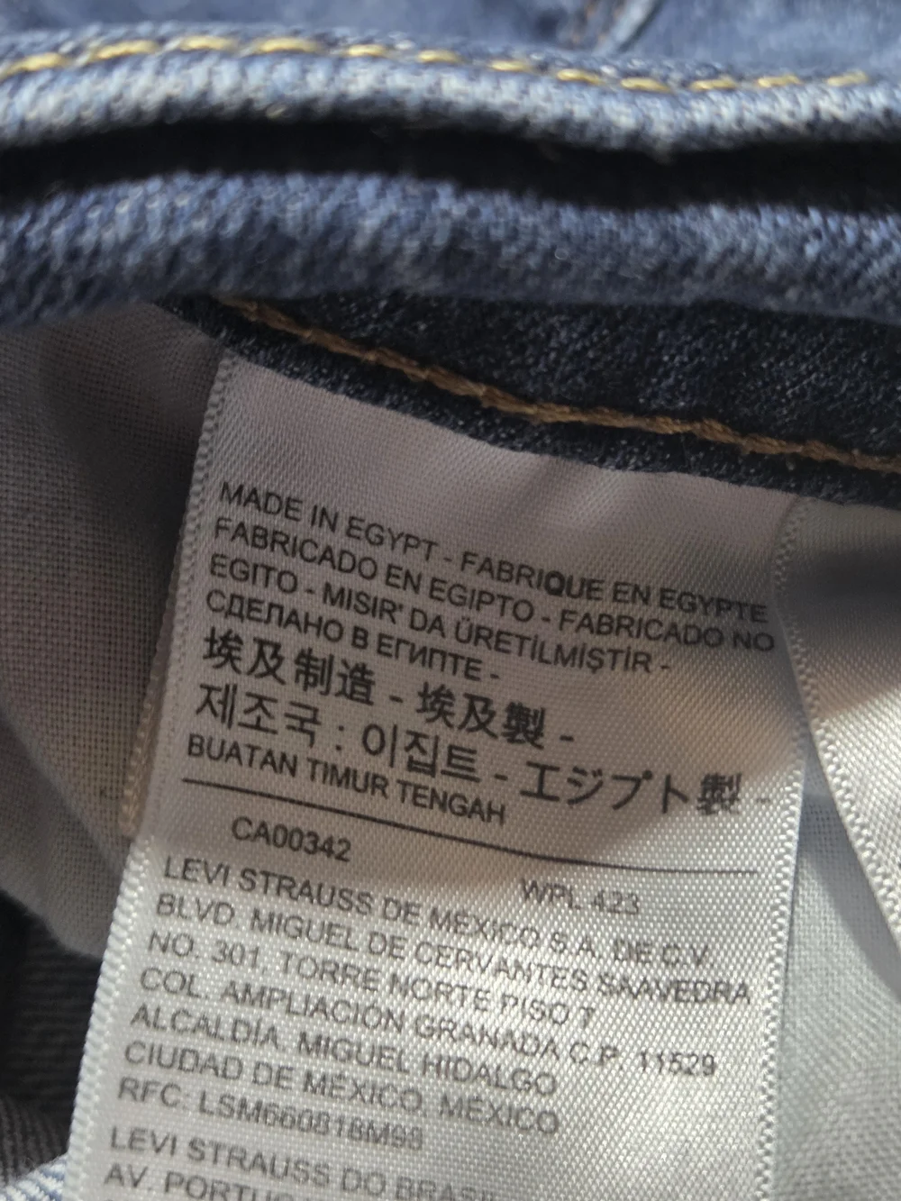 Levis levi men