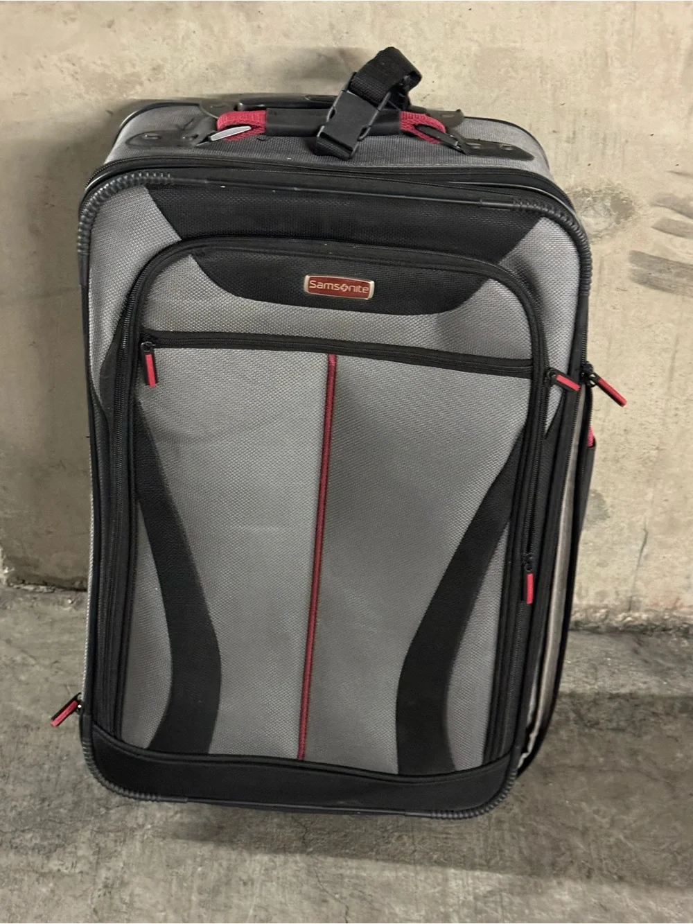 Samsonite upright spinner