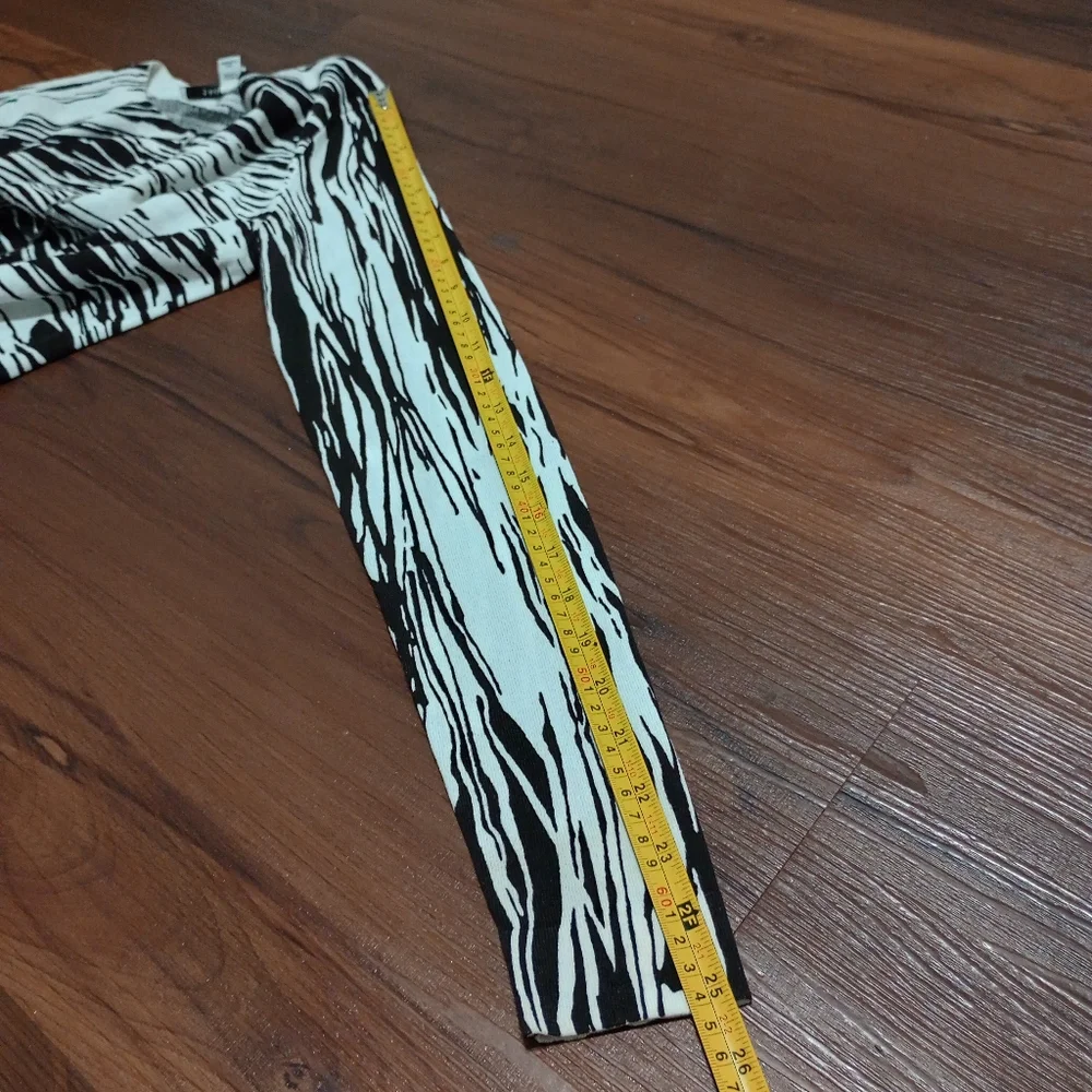 Diane Von Furstenberg zebra noticeable cardigan