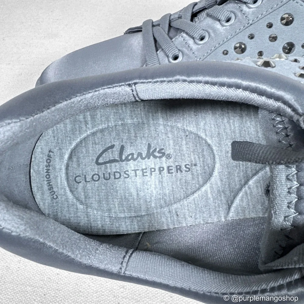 Clarks 👟 cloudsteppers
