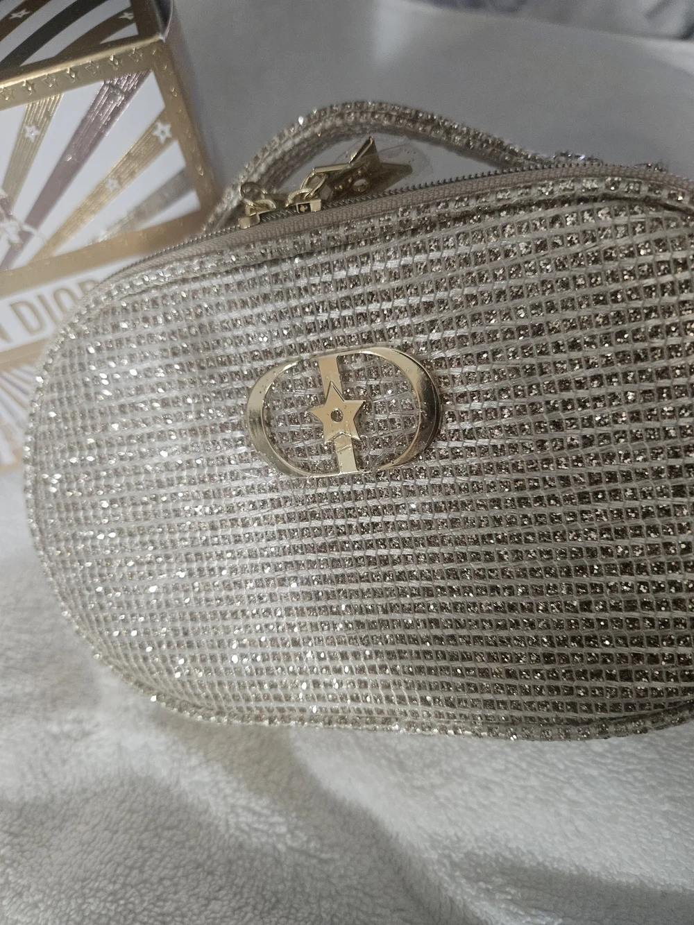 💞💘Womens Christian Dior Gold Cosmetic Bag With Chain - NWOT💞❣️