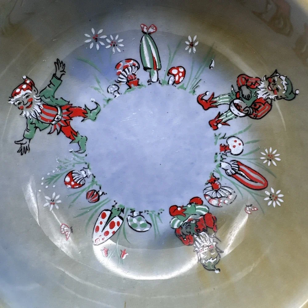 Wade Armagh Leprechaun Bowl‎ Trinket Dish Mushrooms Gnomes Irish Porcelain Vtg