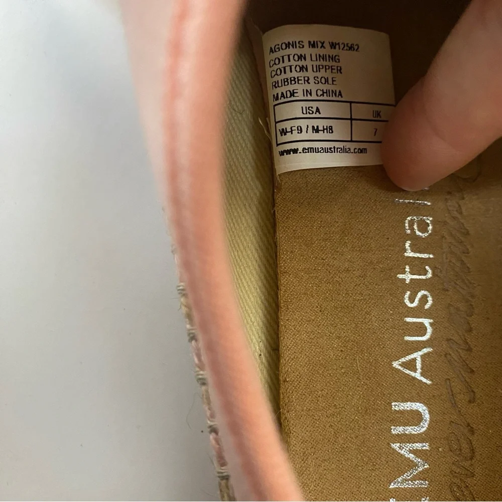Emu australia pink