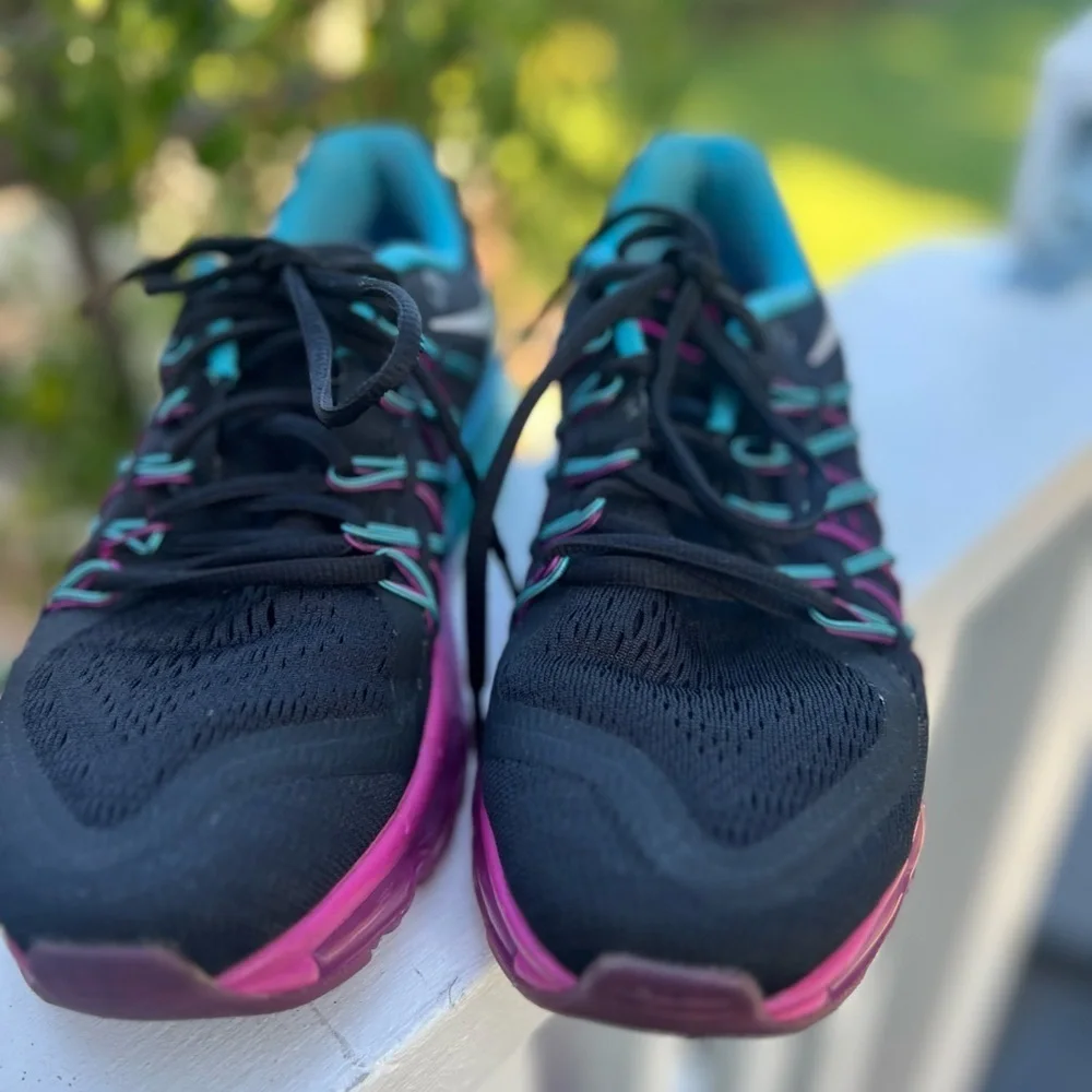 Nike Air Max Black and Pink Athletic Shoes with Breathable Mesh Size 61/2