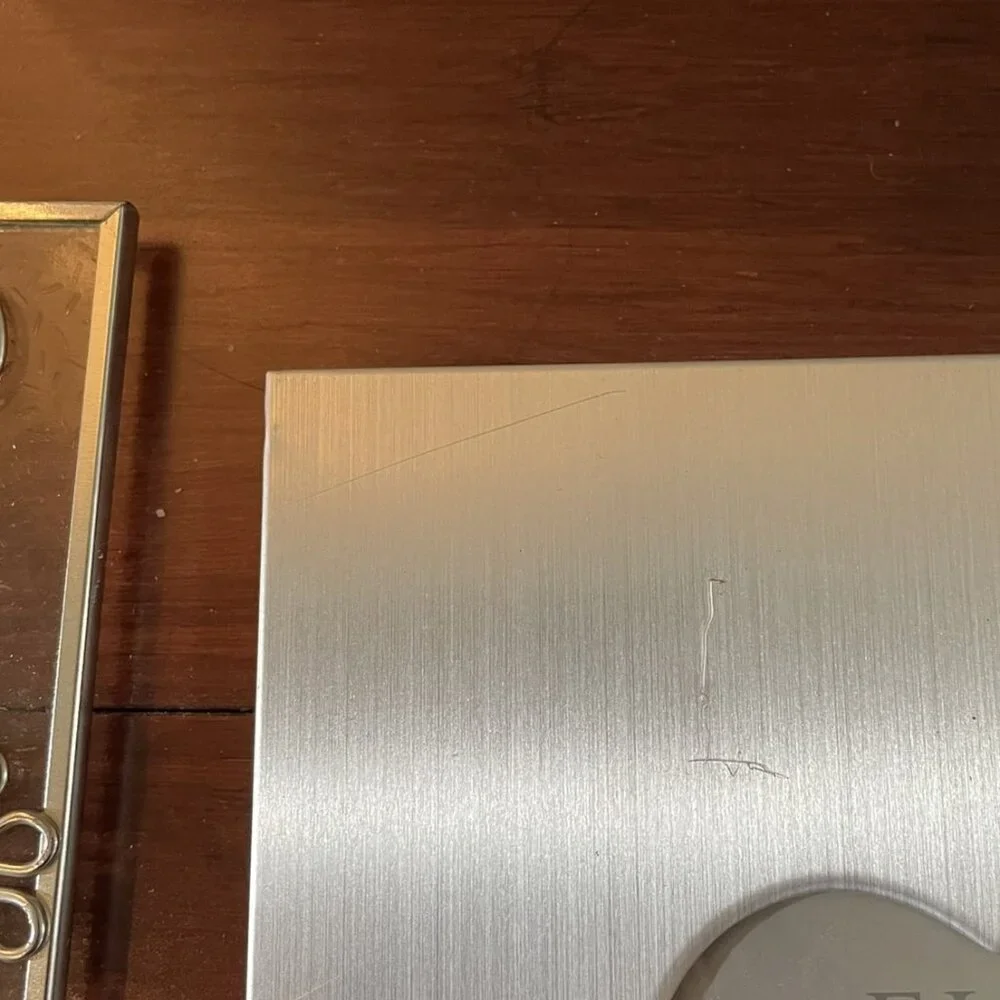N/A brushed silver