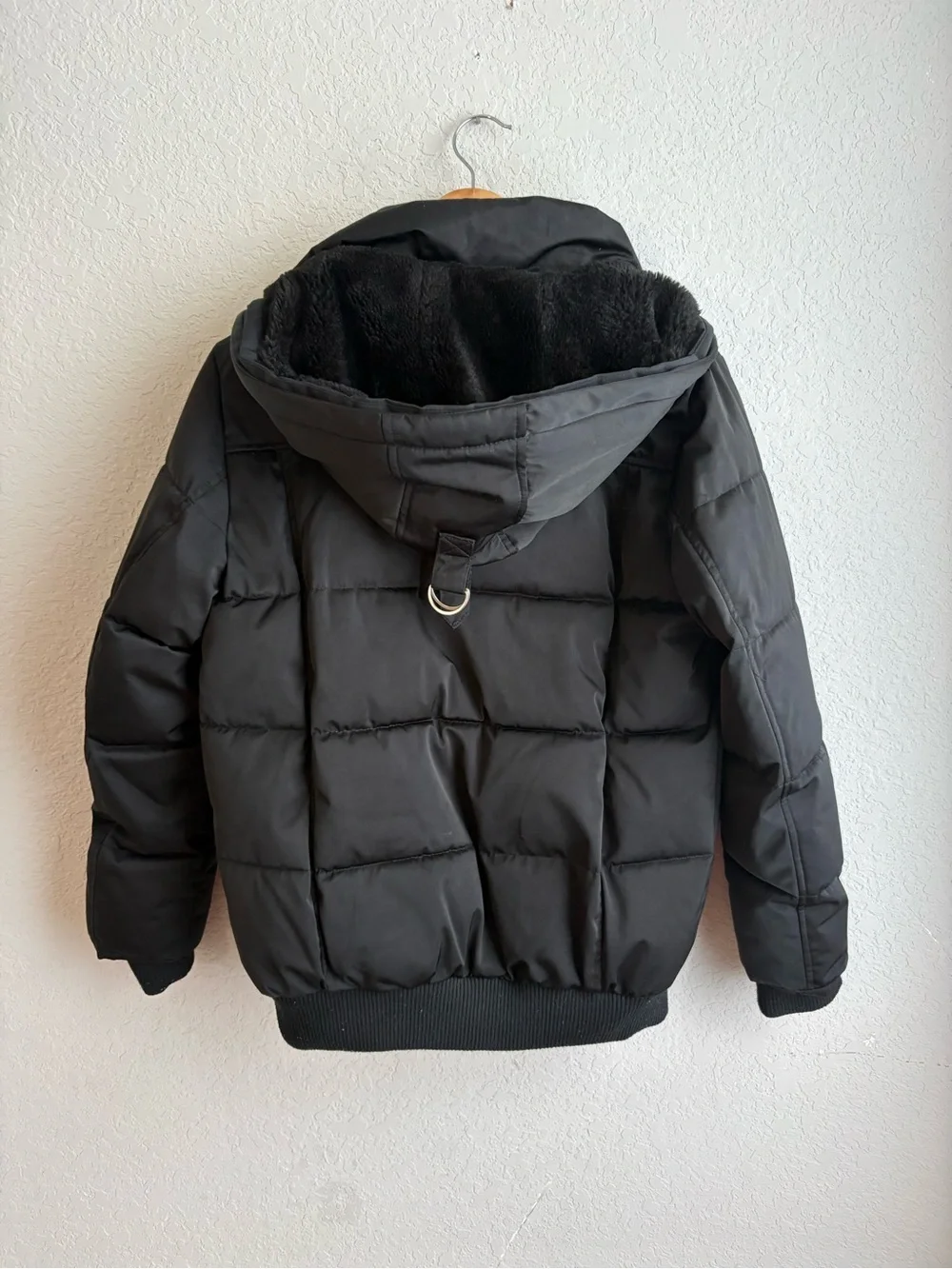 Noize warm stylish