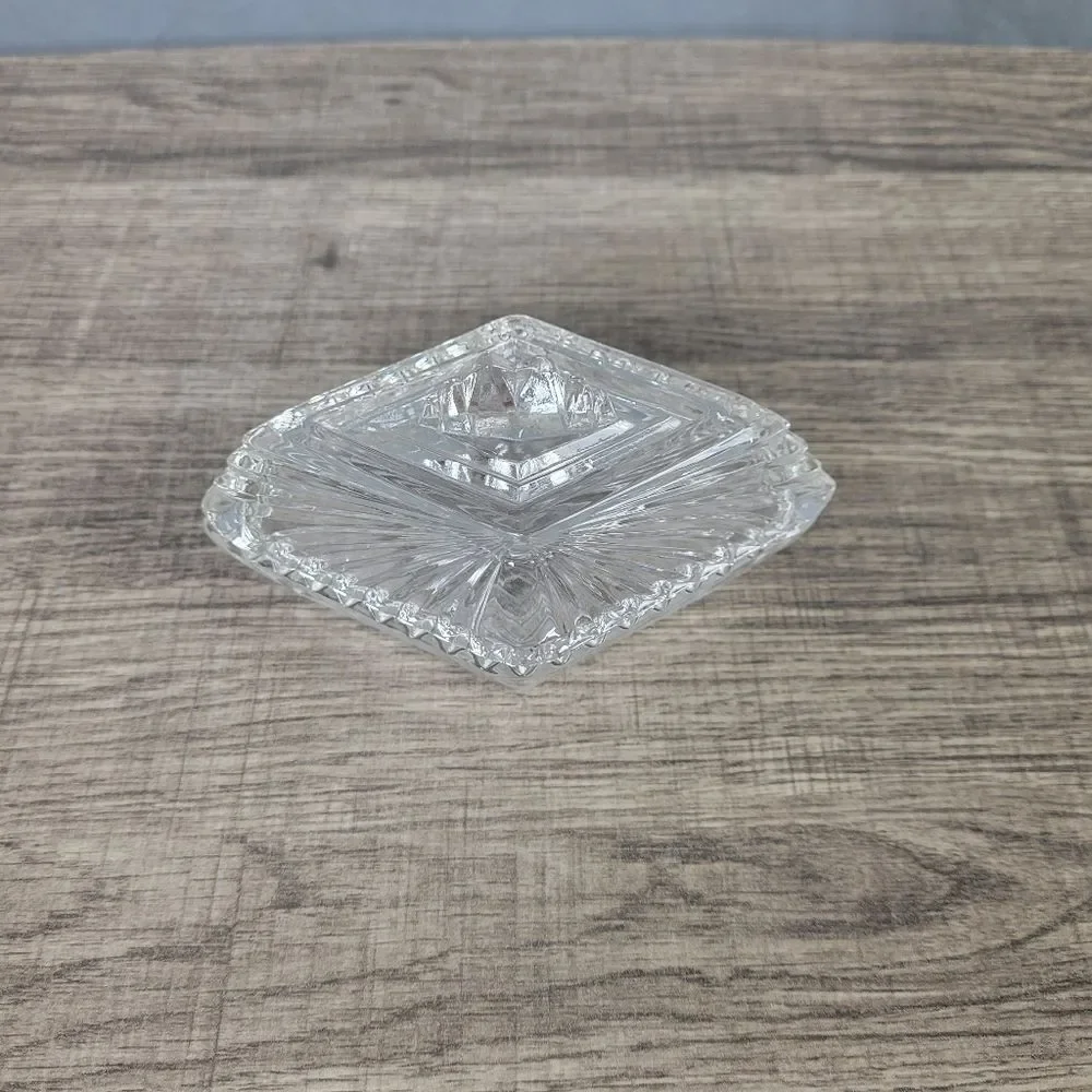 Clear Cut Glass Diamond Shaped Trinket Box‎