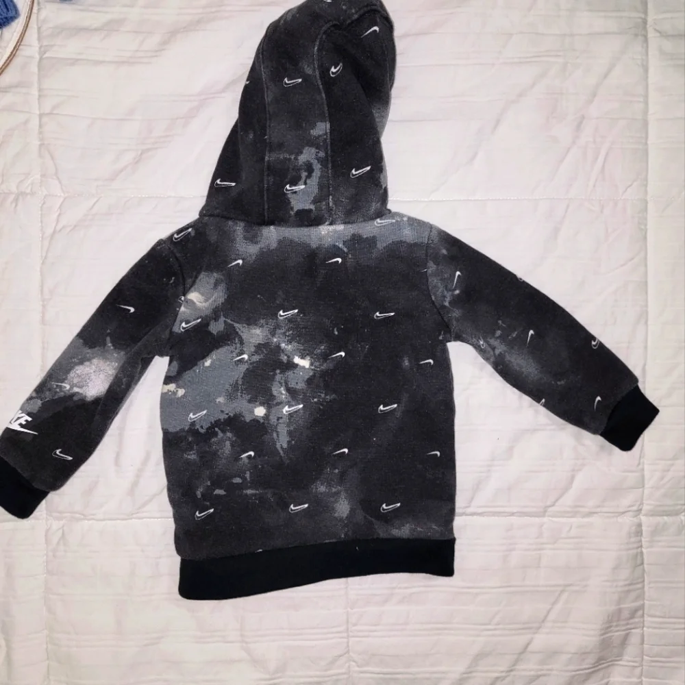 Nike logo baby