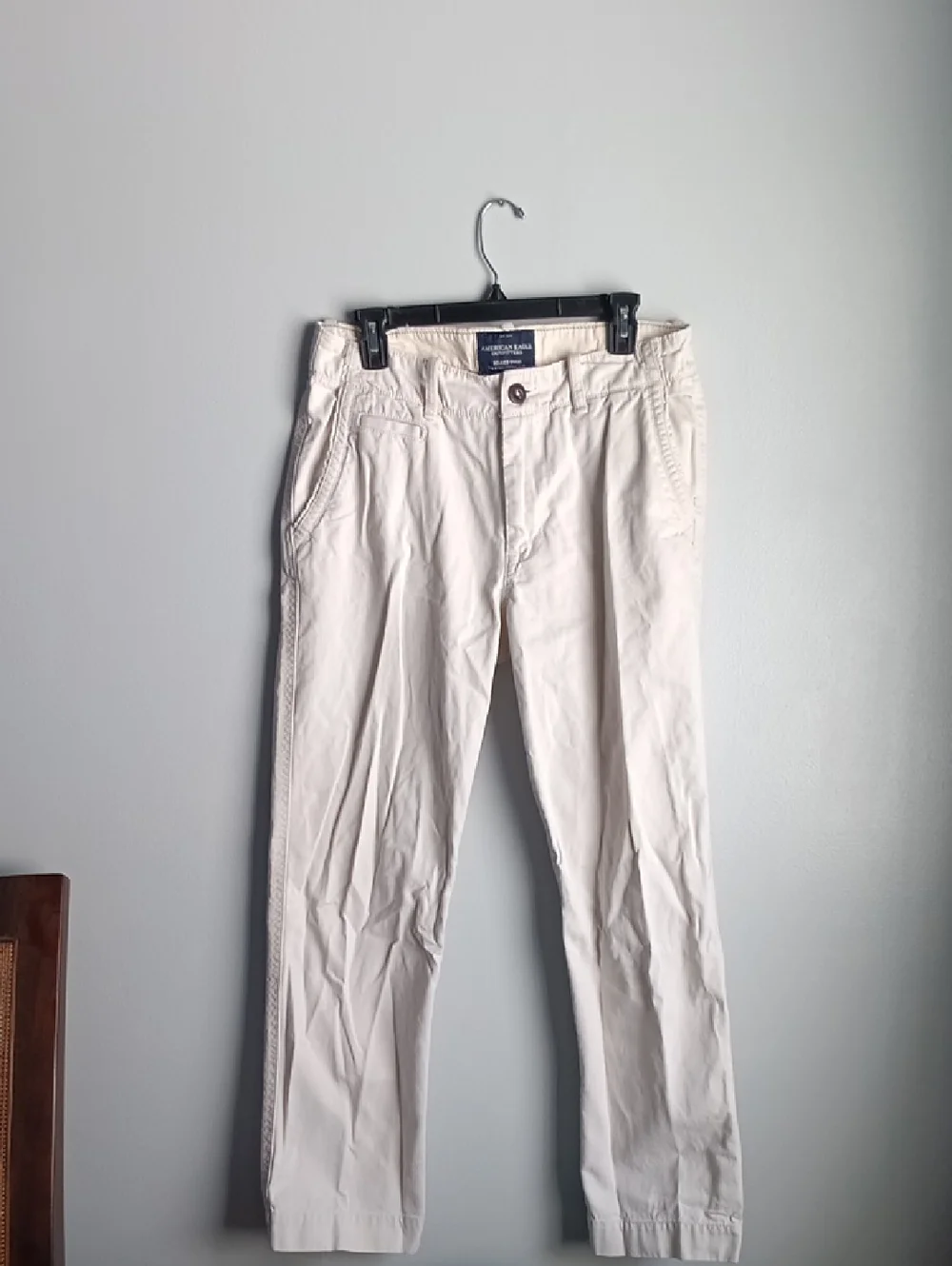American Eagle Outfitters Relaxed Khakis White