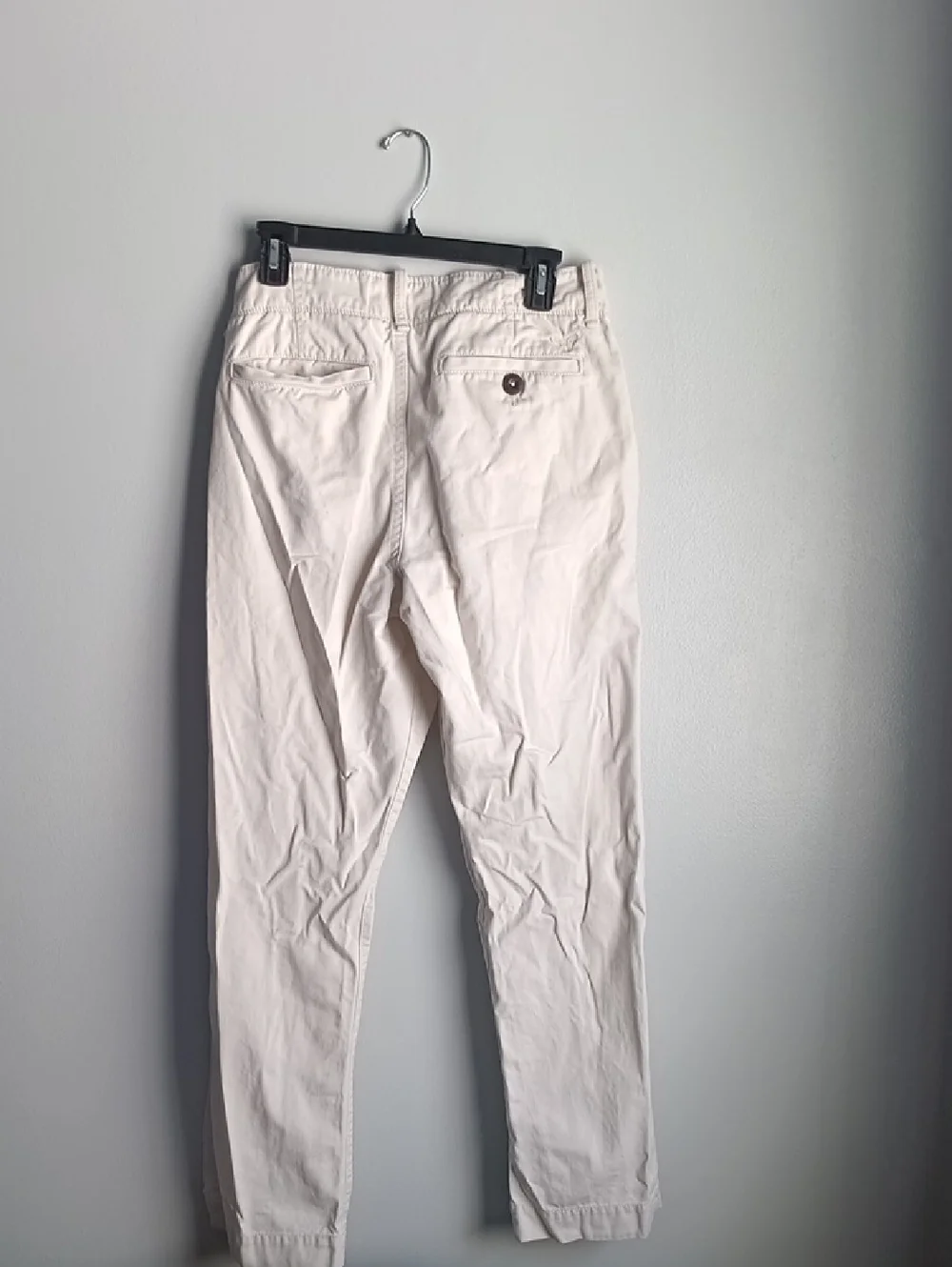 American Eagle Outfitters spot inseam