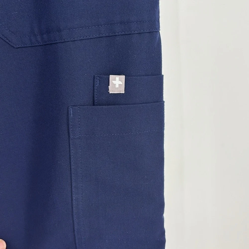 Figs Cairo Cargo Scrub Pants Men’s Size Large Short in Navy Blue - EUC!