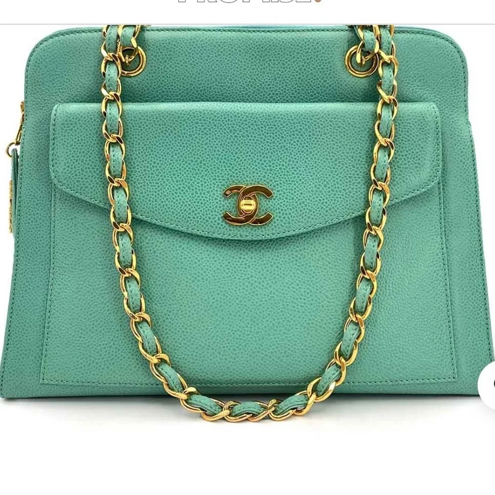 Chanel Vintage Emerald Green Gold Chain Shoulder Bag with CC Logo