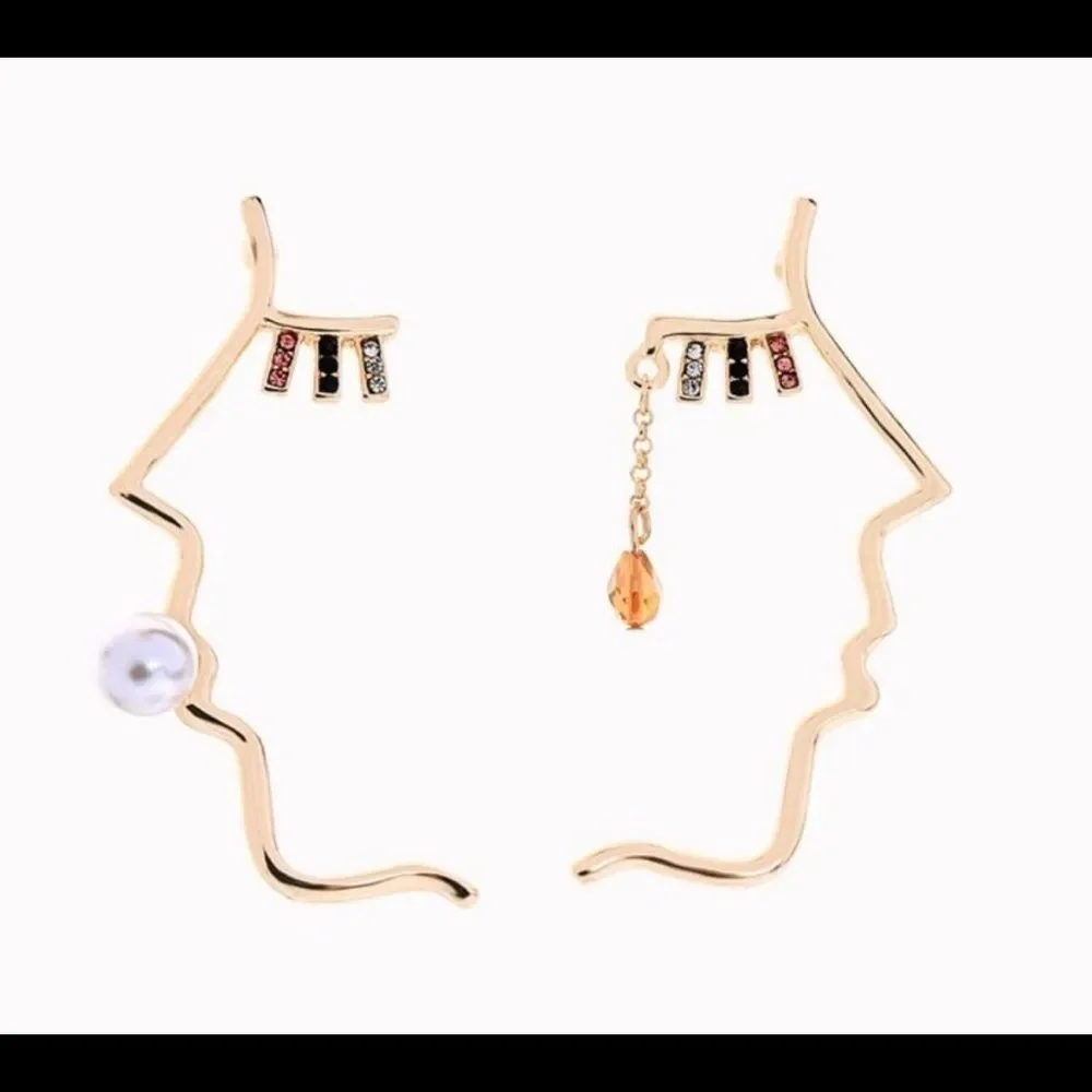 N/A these earrings