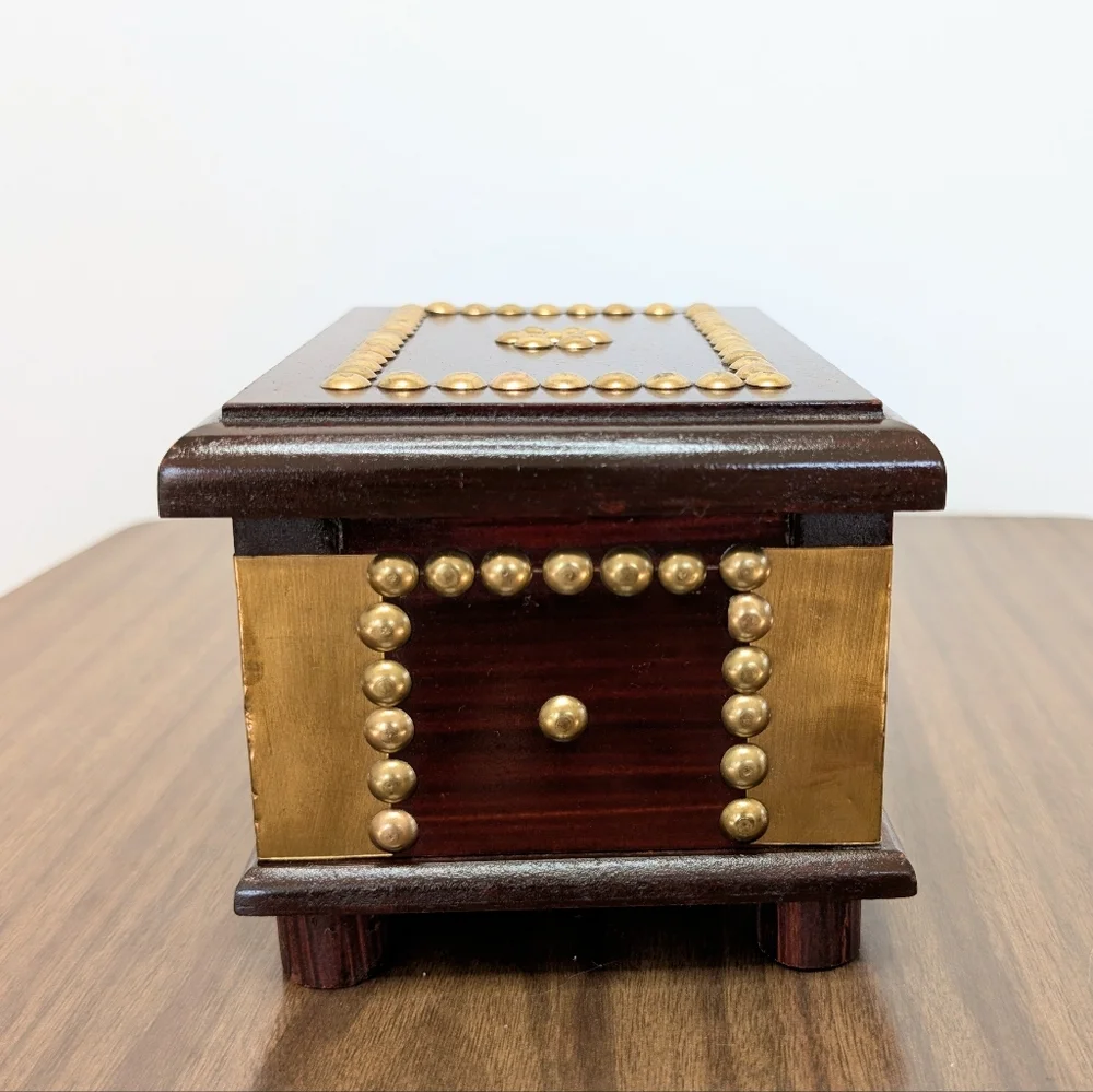 Vintage wooden trinket