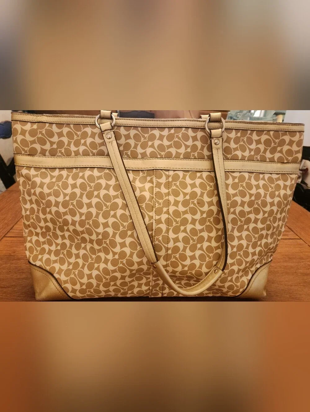 Coach tote tan