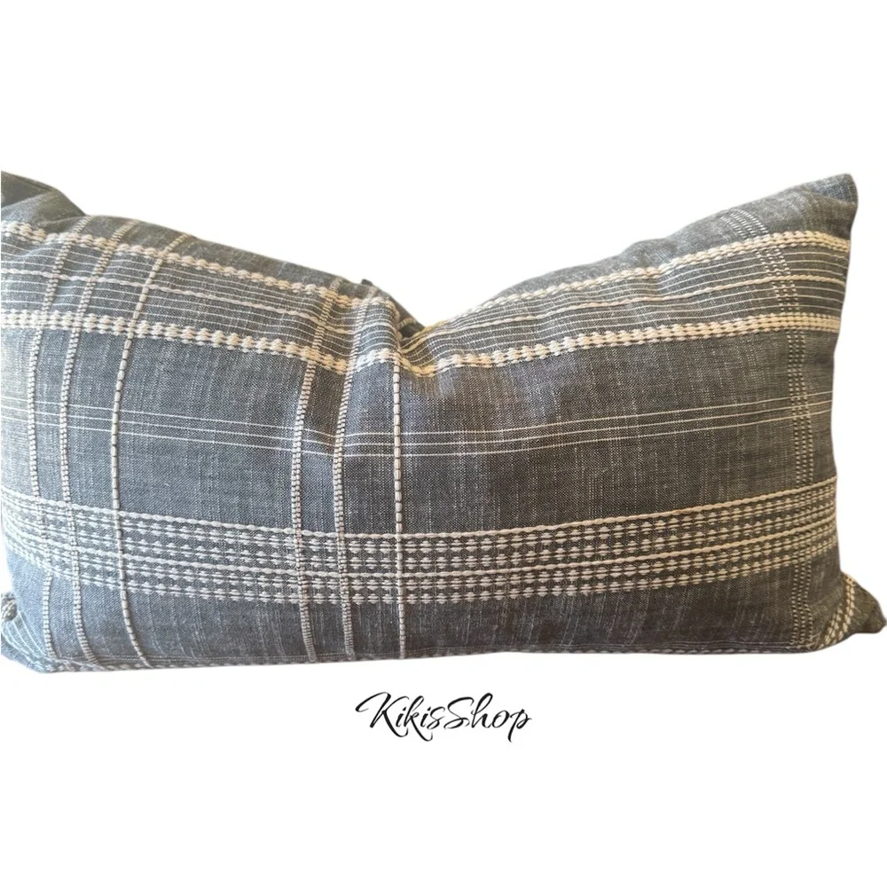 Threshold lumbar pillow